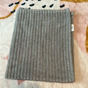 MON LAPIN - Good condition ribbed fleece type baby blanket